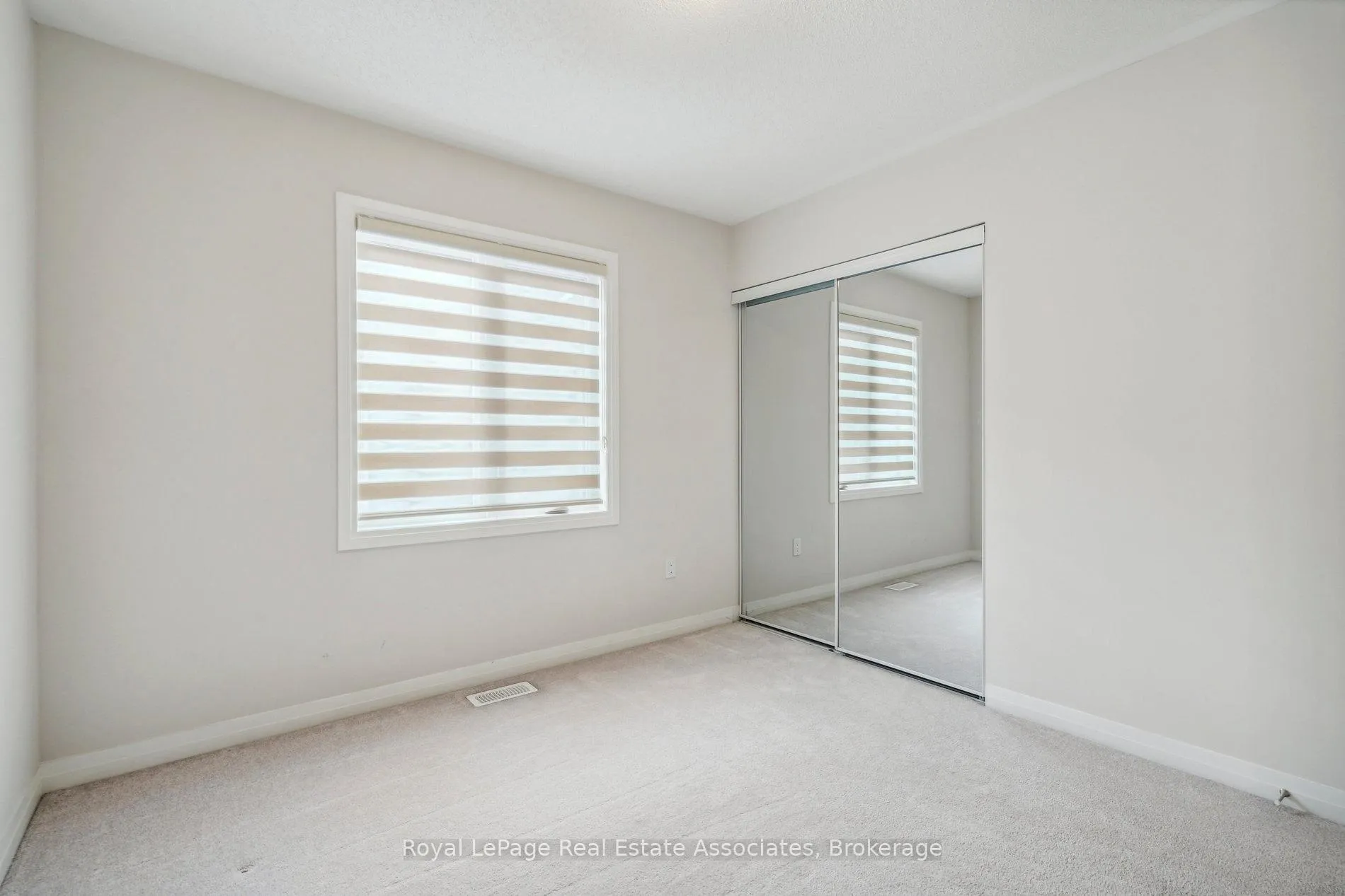 Photo 41 of 228 Provident Way, Hamilton, Mount Hope — HOMEH