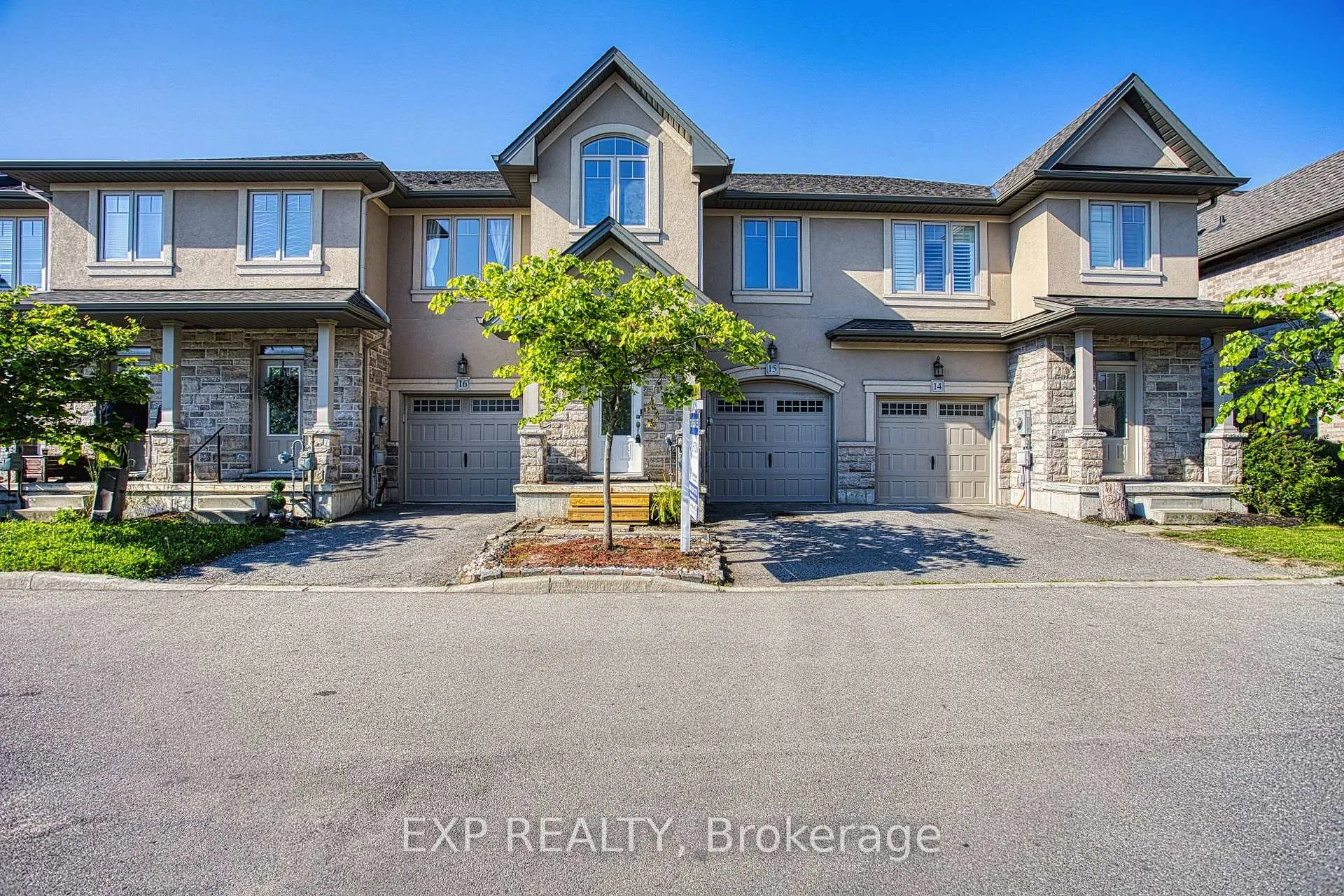 Photo 2 of Unit 15, 98 Shoreview Place, Hamilton, Lakeshore — HOMEH