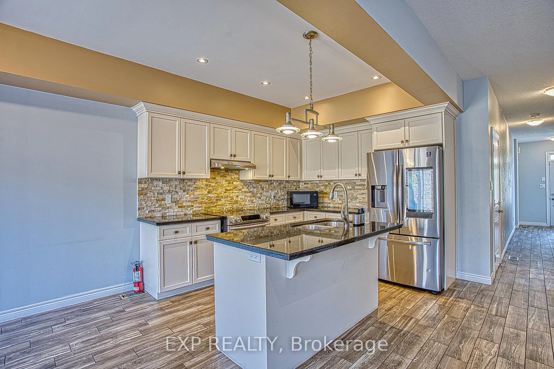 Photo 9 of Unit 15, 98 Shoreview Place, Hamilton, Lakeshore — HOMEH