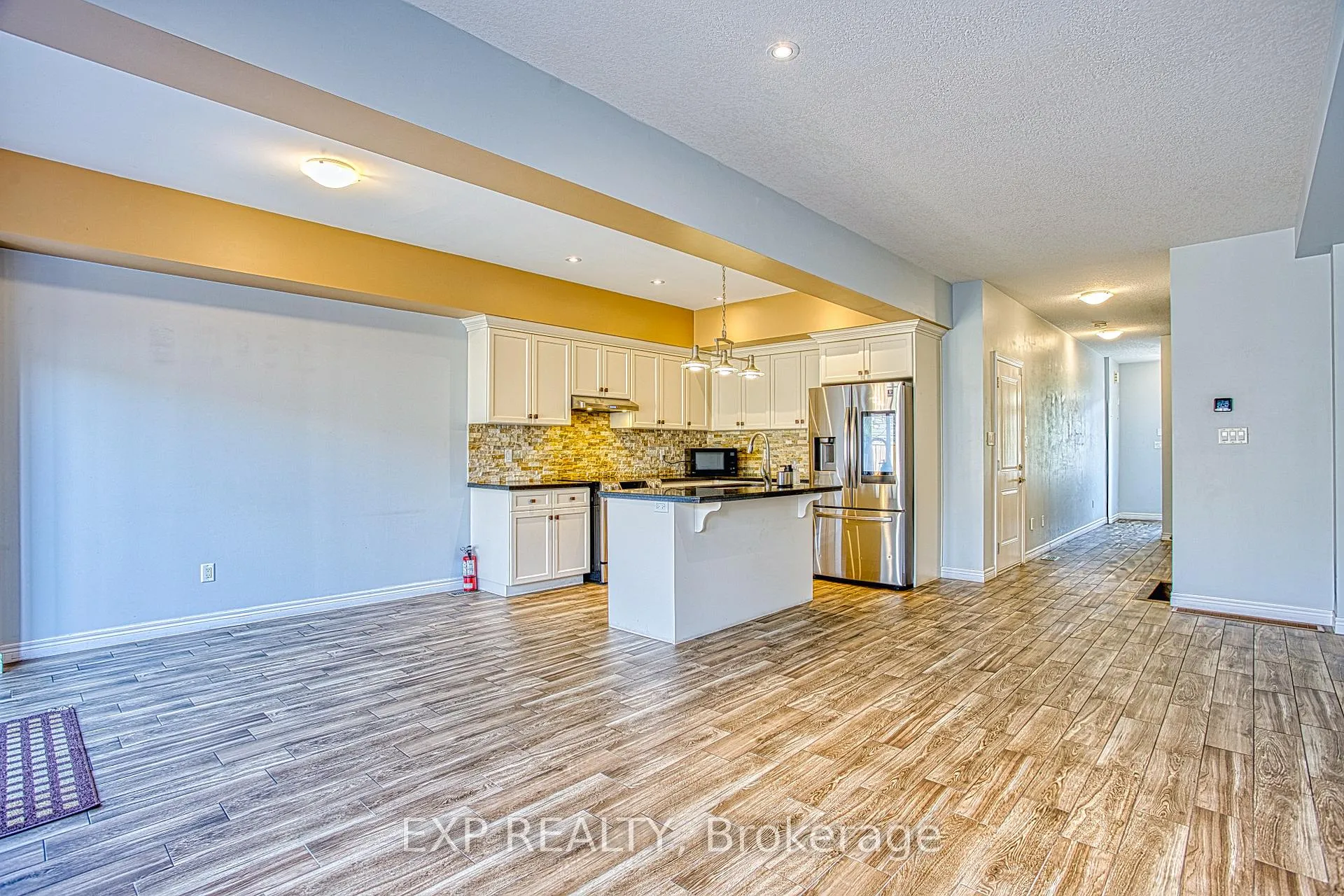 Photo 13 of Unit 15, 98 Shoreview Place, Hamilton, Lakeshore — HOMEH