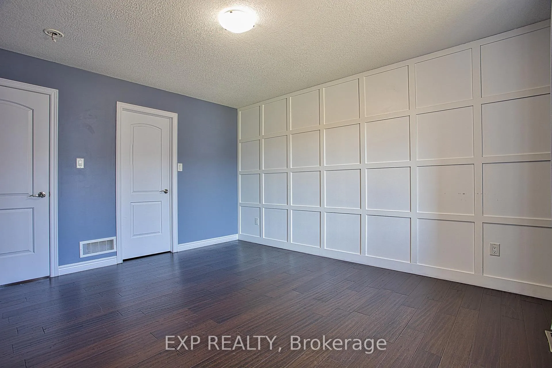 Photo 17 of Unit 15, 98 Shoreview Place, Hamilton, Lakeshore — HOMEH