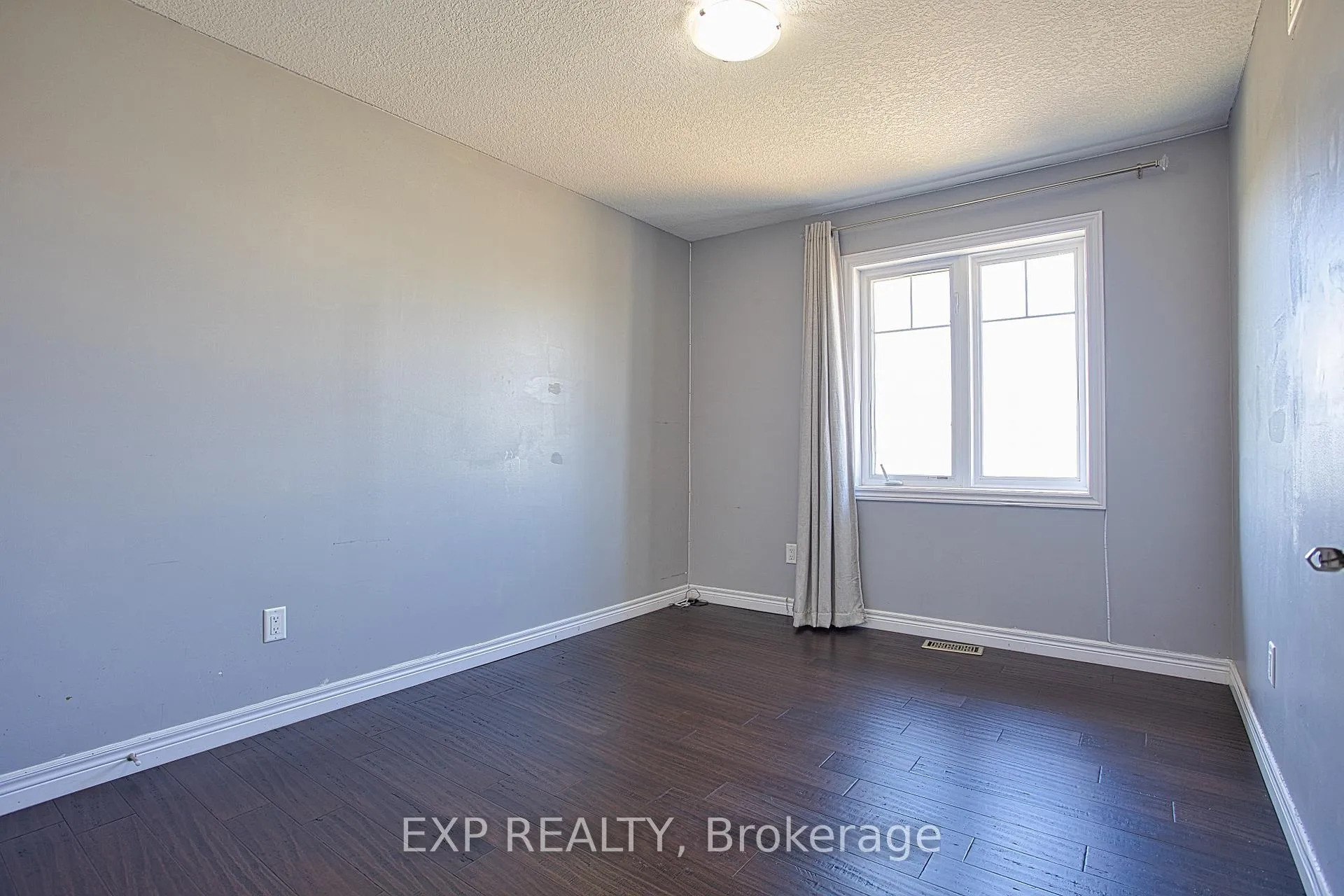Photo 22 of Unit 15, 98 Shoreview Place, Hamilton, Lakeshore — HOMEH