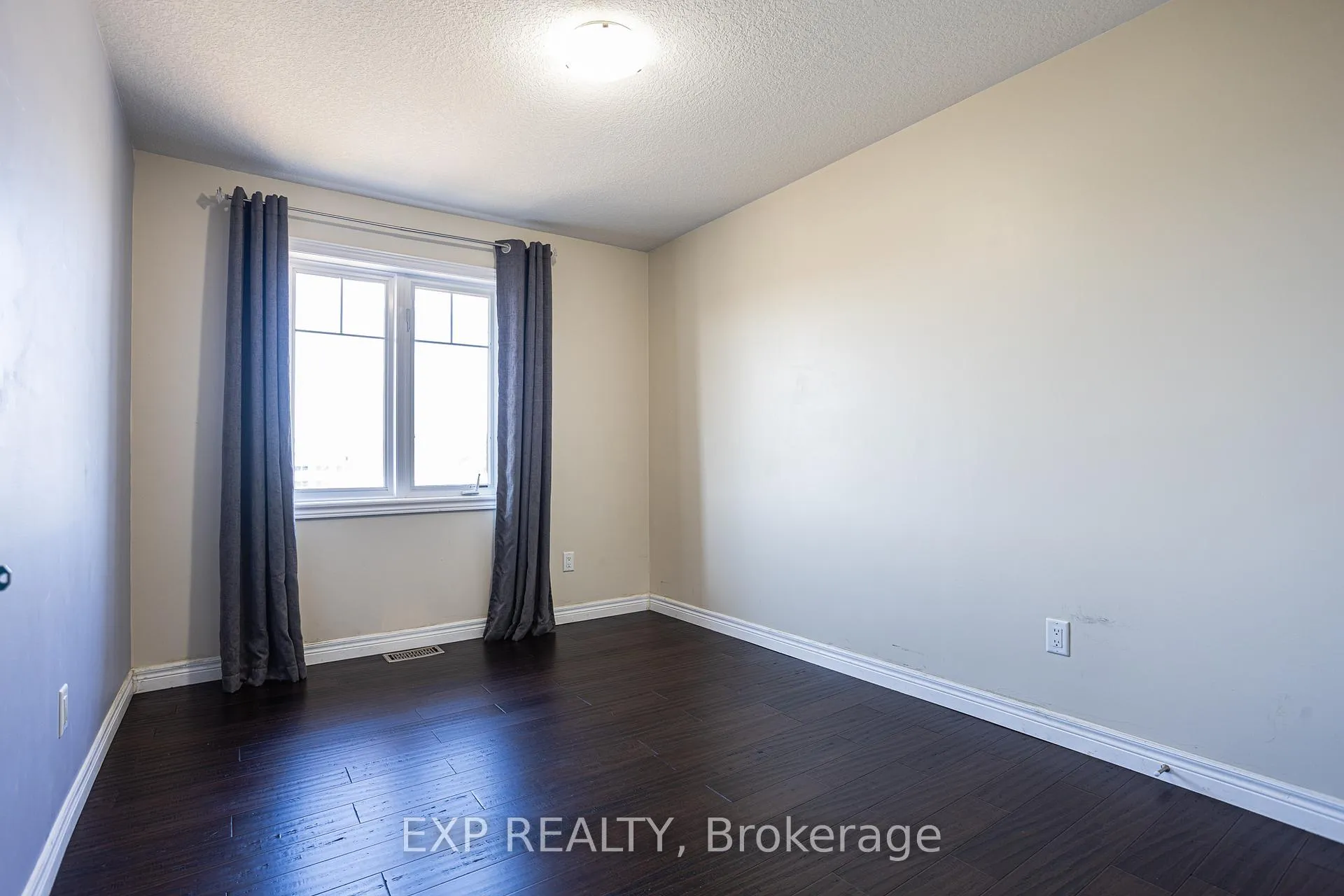 Photo 23 of Unit 15, 98 Shoreview Place, Hamilton, Lakeshore — HOMEH