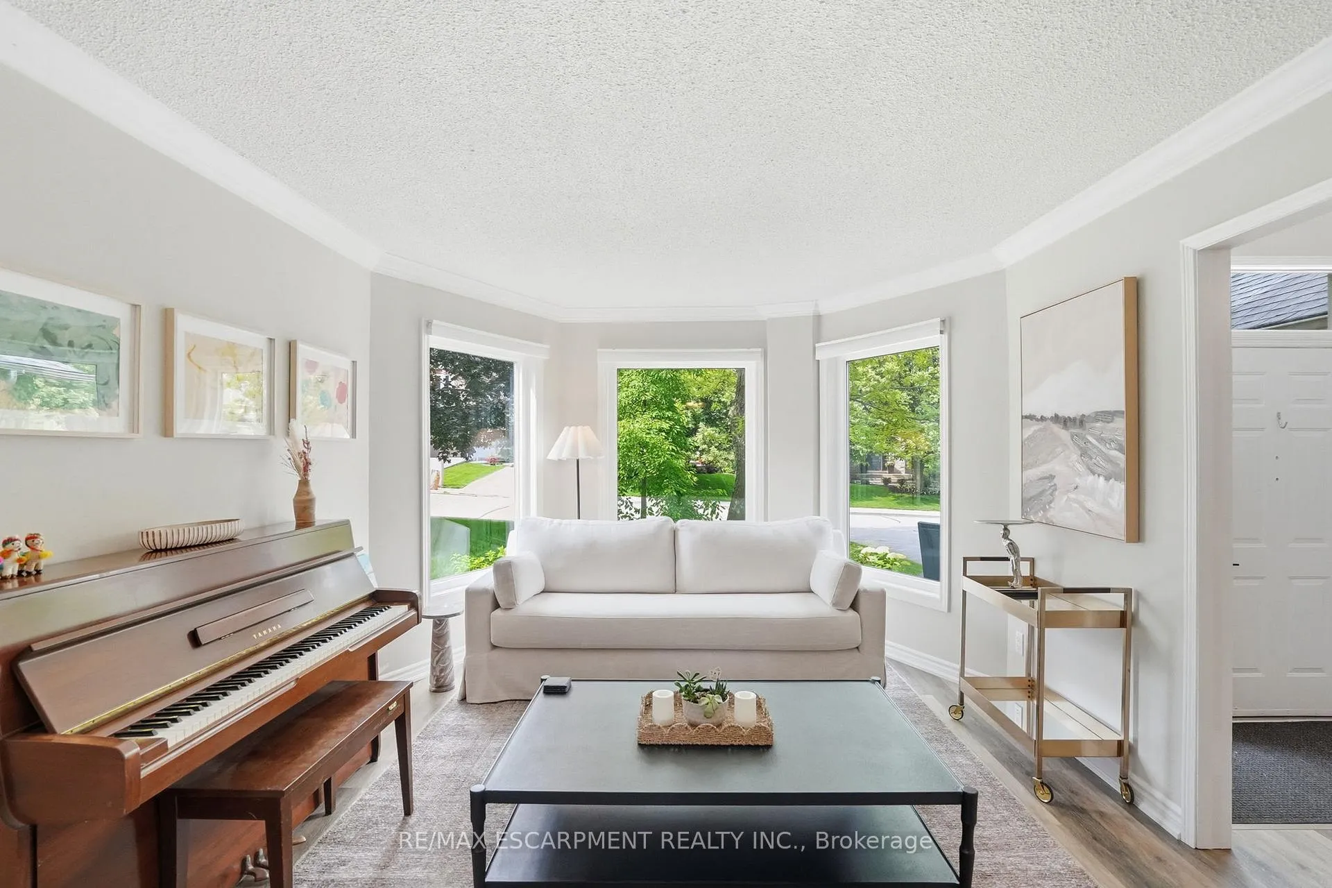Photo 13 of 92 Jerome Park Drive, Hamilton, Dundas — HOMEH