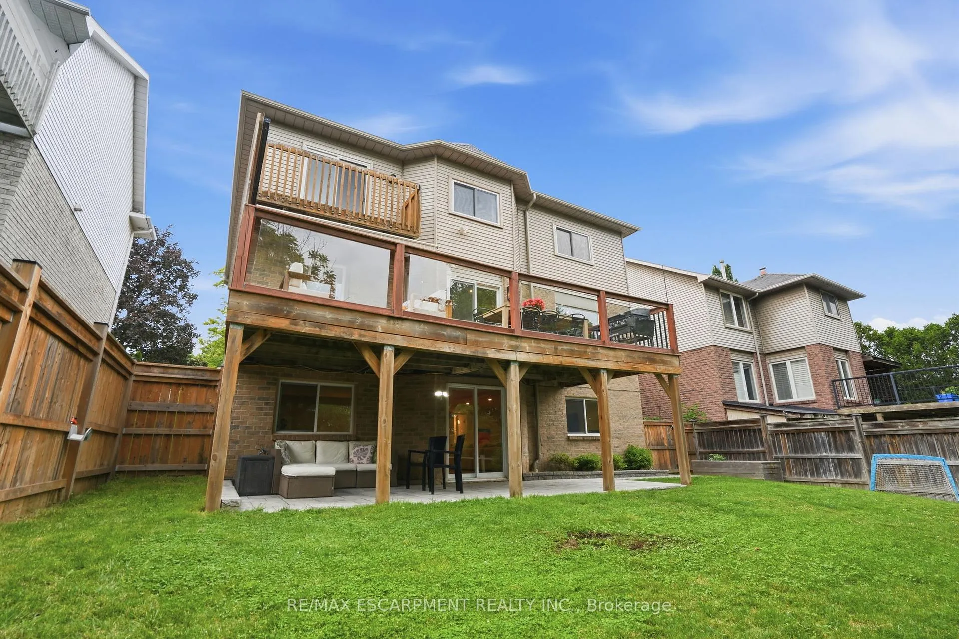 Photo 42 of 92 Jerome Park Drive, Hamilton, Dundas — HOMEH