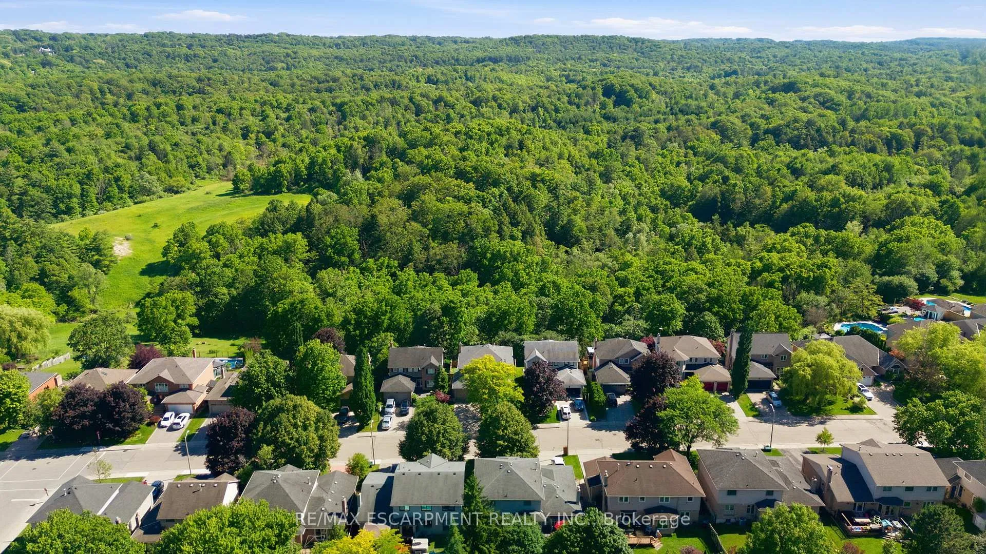 Photo 47 of 92 Jerome Park Drive, Hamilton, Dundas — HOMEH