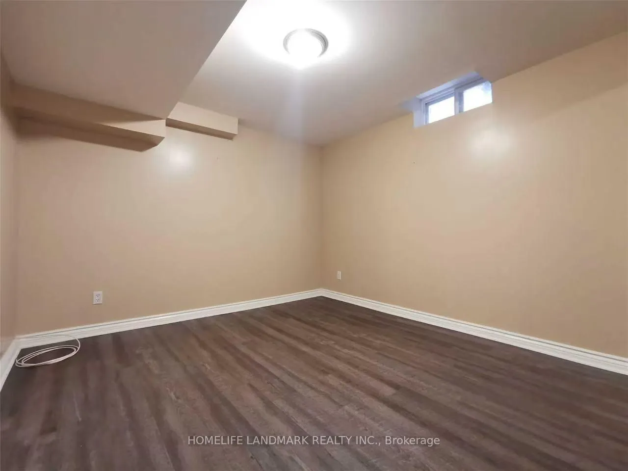 Photo 18 of 102 Patrice Crescent, Vaughan, Crestwood-Springfarm-Yorkhill — HOMEH