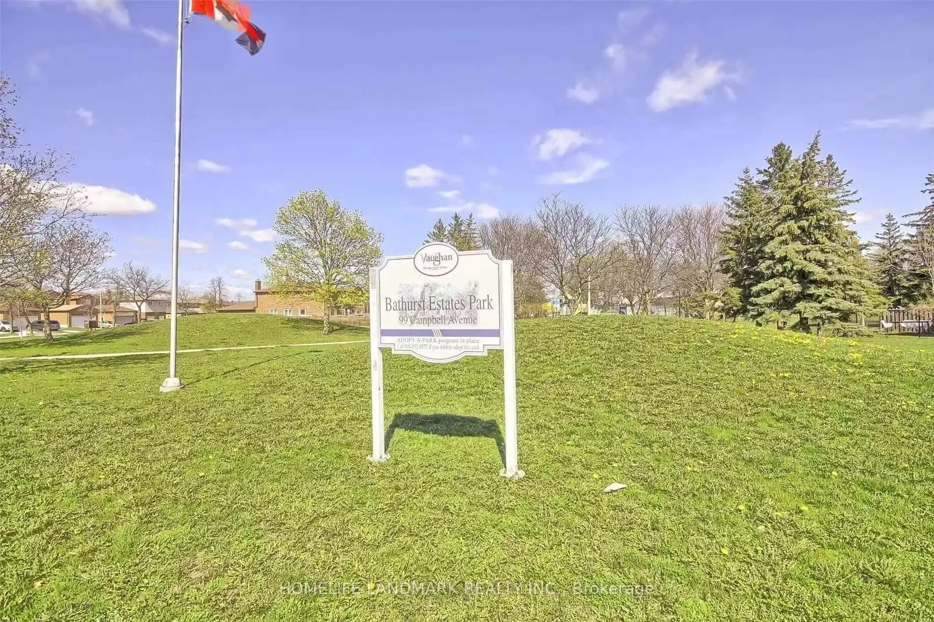 Photo 21 of 102 Patrice Crescent, Vaughan, Crestwood-Springfarm-Yorkhill — HOMEH