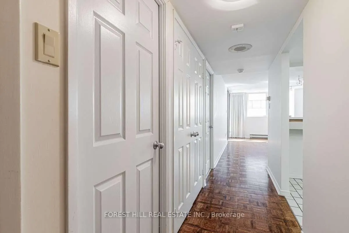Photo 3 of Unit 910, 360 Bloor Street E, Toronto, Rosedale-Moore Park — HOMEH