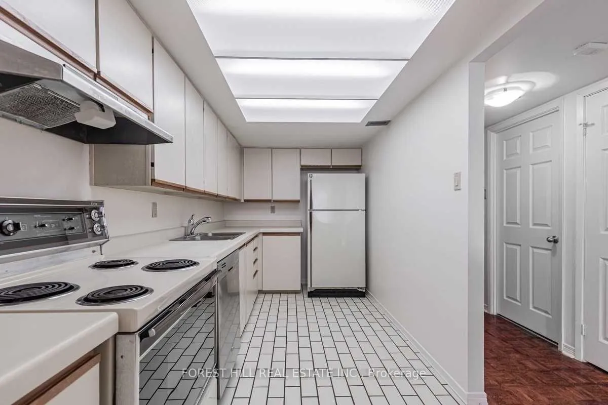 Photo 7 of Unit 910, 360 Bloor Street E, Toronto, Rosedale-Moore Park — HOMEH