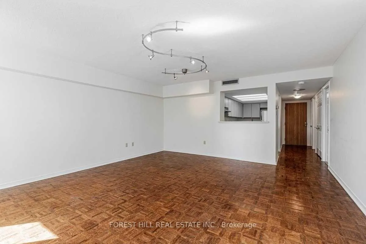 Photo 10 of Unit 910, 360 Bloor Street E, Toronto, Rosedale-Moore Park — HOMEH