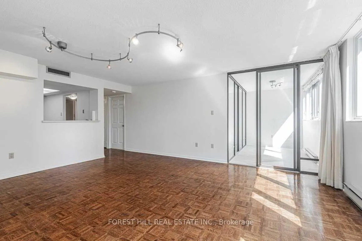 Photo 11 of Unit 910, 360 Bloor Street E, Toronto, Rosedale-Moore Park — HOMEH