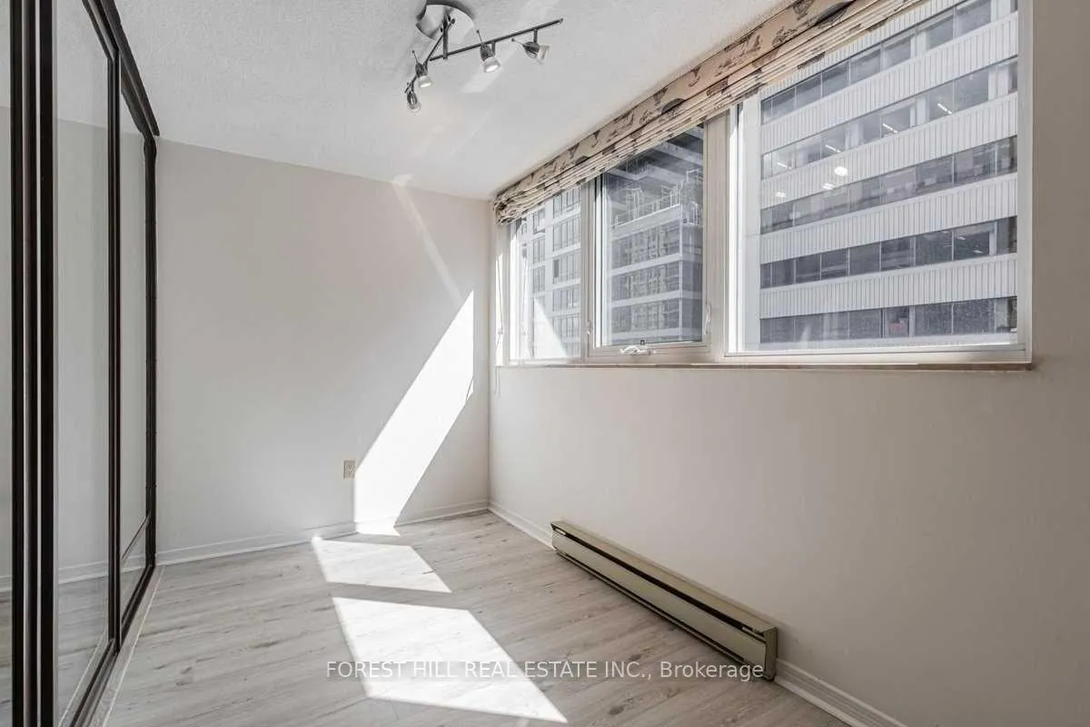 Photo 17 of Unit 910, 360 Bloor Street E, Toronto, Rosedale-Moore Park — HOMEH
