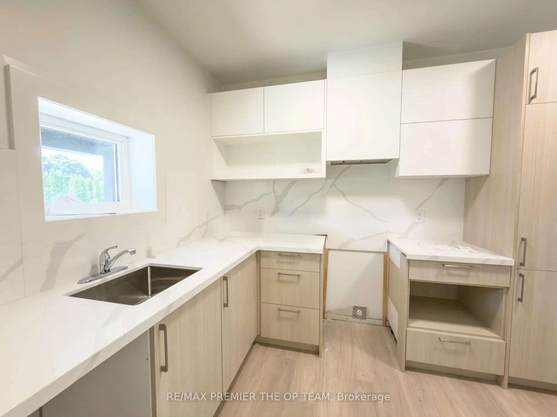 Photo 7 of Unit Main, 9690 Keele Street, Vaughan, Maple — HOMEH