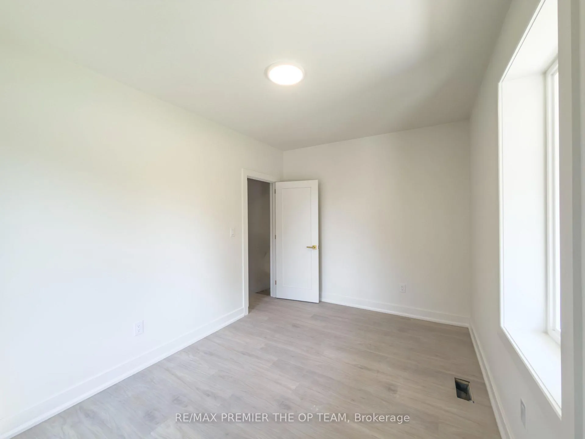 Photo 8 of Unit Main, 9690 Keele Street, Vaughan, Maple — HOMEH