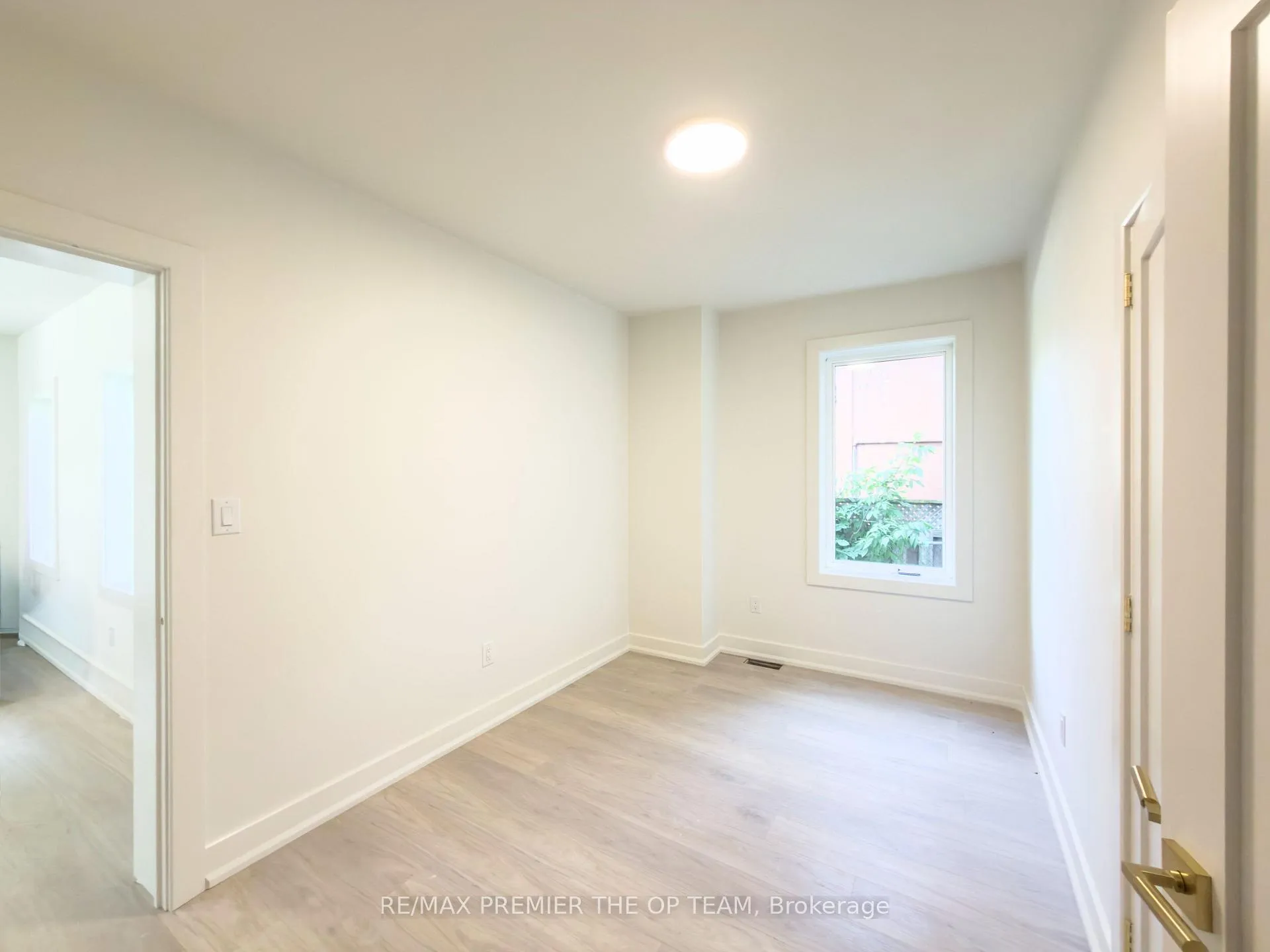 Photo 10 of Unit Main, 9690 Keele Street, Vaughan, Maple — HOMEH