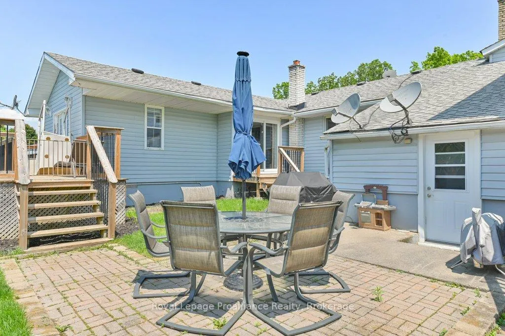 Photo 6 of 105 A&B Bernard Long Road, Quinte West, Trenton Ward — HOMEH