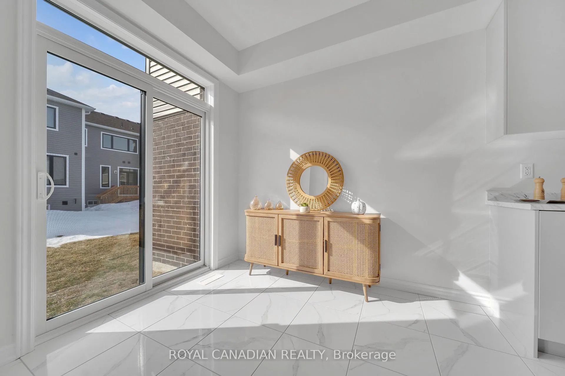 Photo 15 of 21 Tamworth Terrace, Barrie, Rural Barrie Southeast — HOMEH
