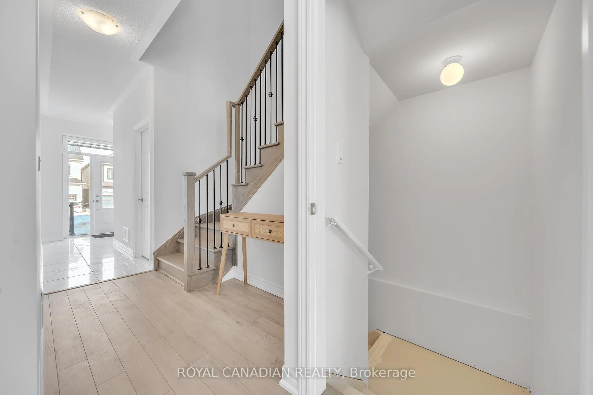Photo 40 of 21 Tamworth Terrace, Barrie, Rural Barrie Southeast — HOMEH
