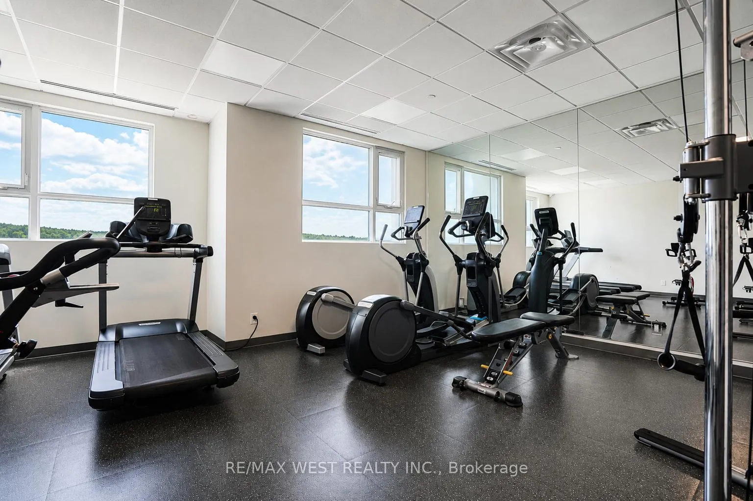 Photo 9 of Unit 216, 58 Lakeside Terrace, Barrie, Little Lake — HOMEH