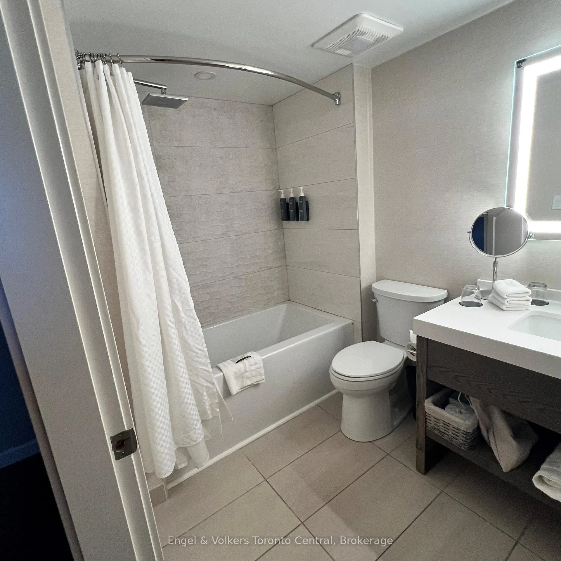 Photo 17 of Unit 477, 220 Gord Canning Drive, Blue Mountains — HOMEH