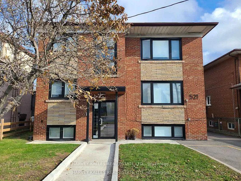 Photo 1 of Unit 2, 521 Browns Line, Etobicoke, Alderwood — HOMEH