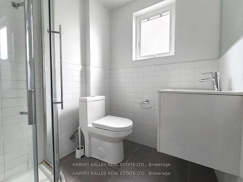 Photo 6 of Unit 2, 521 Browns Line, Etobicoke, Alderwood — HOMEH