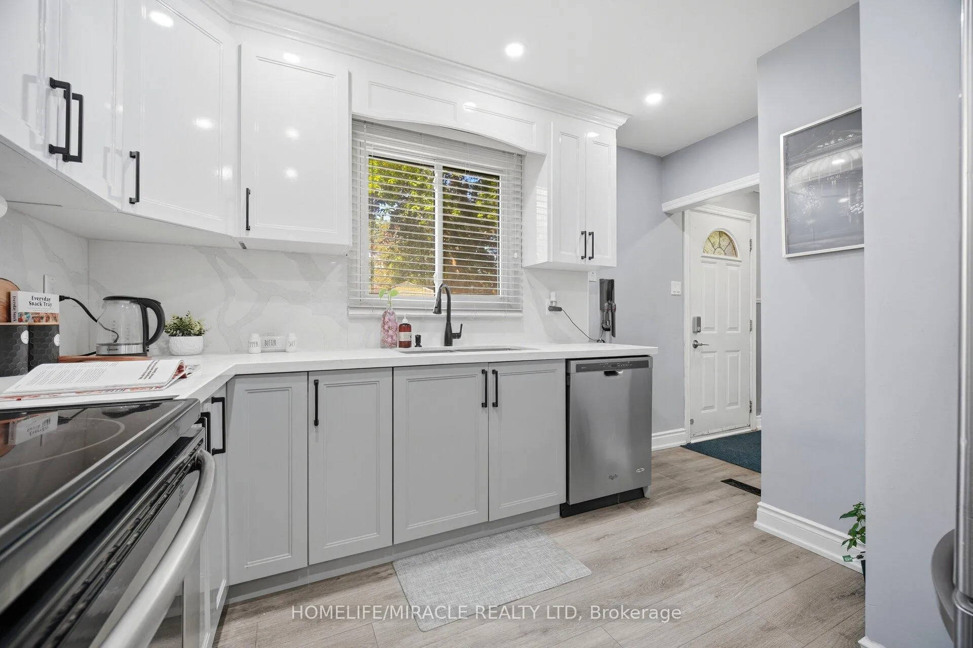 Photo 7 of Unit 16, 57 Hansen Road N, Brampton, Madoc — HOMEH