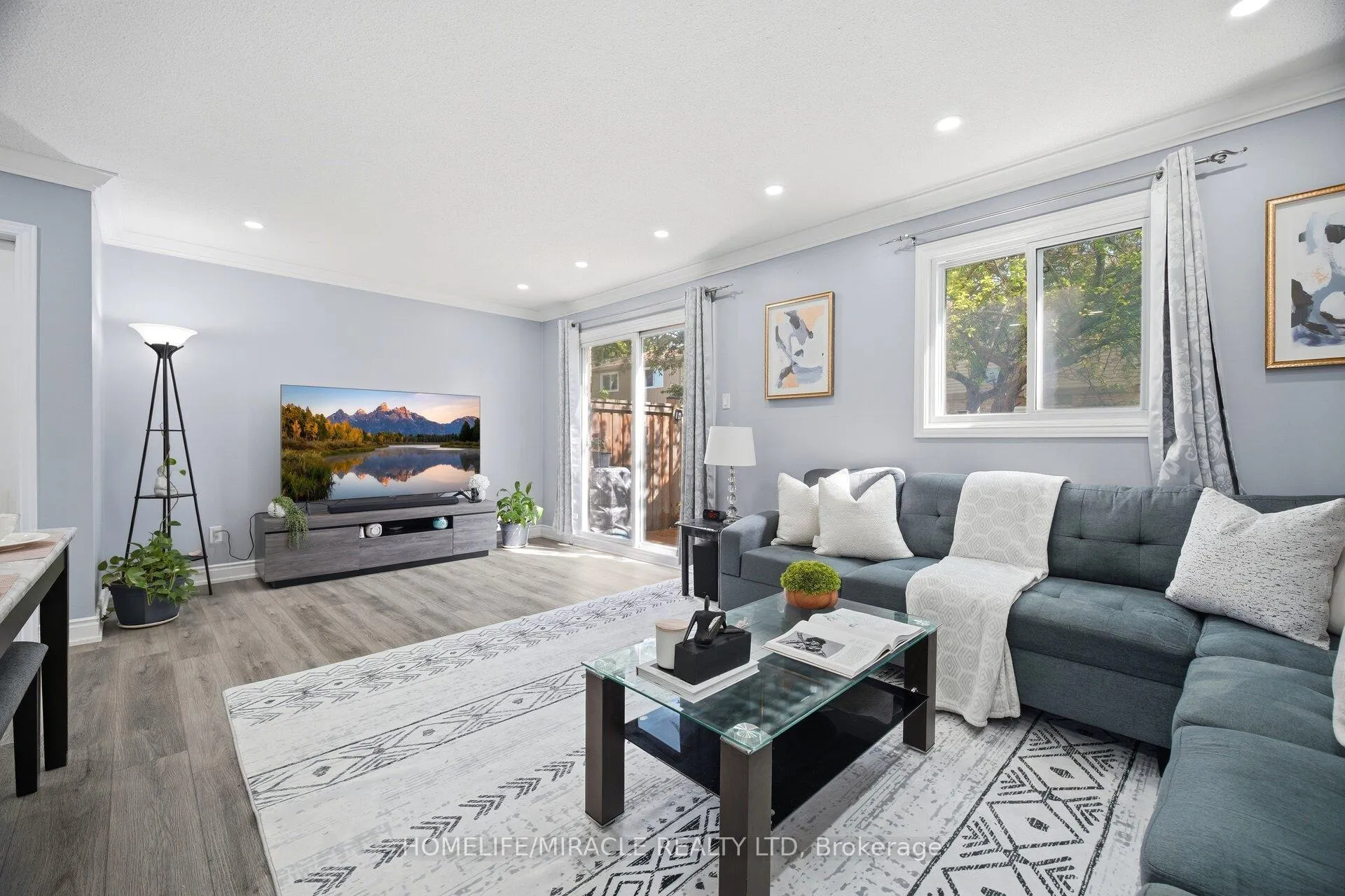 Photo 13 of Unit 16, 57 Hansen Road N, Brampton, Madoc — HOMEH