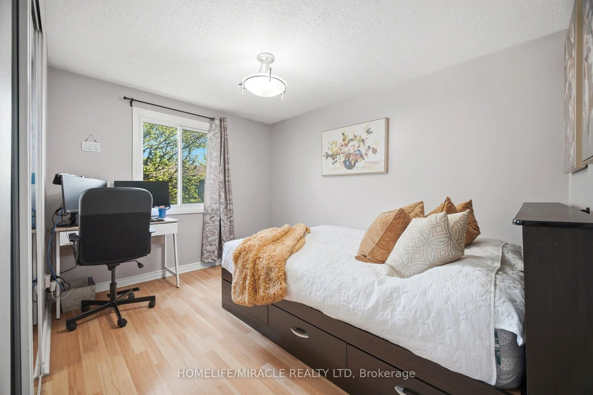 Photo 21 of Unit 16, 57 Hansen Road N, Brampton, Madoc — HOMEH