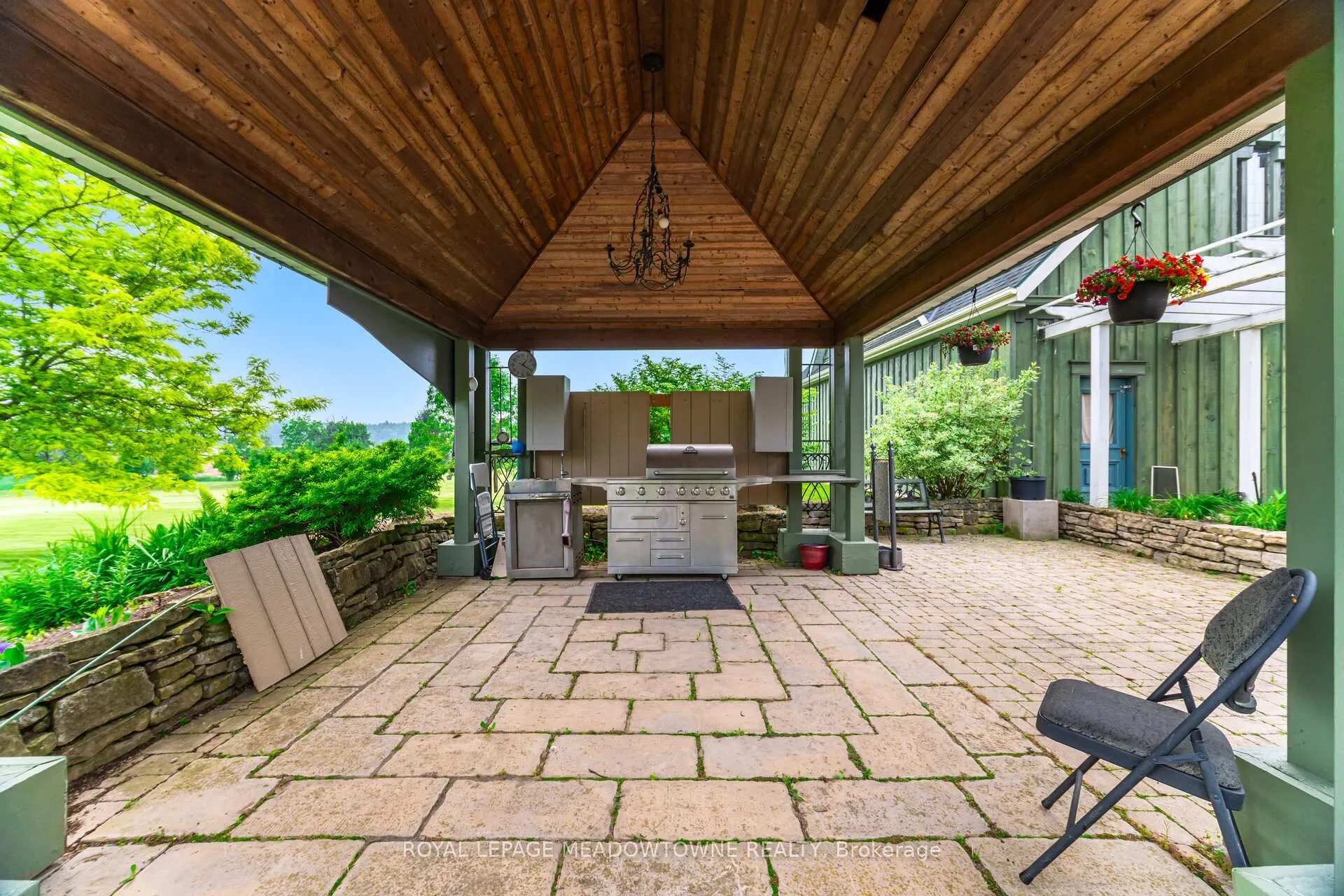 Photo 11 of 965 Metler Road, Pelham, North Pelham — HOMEH