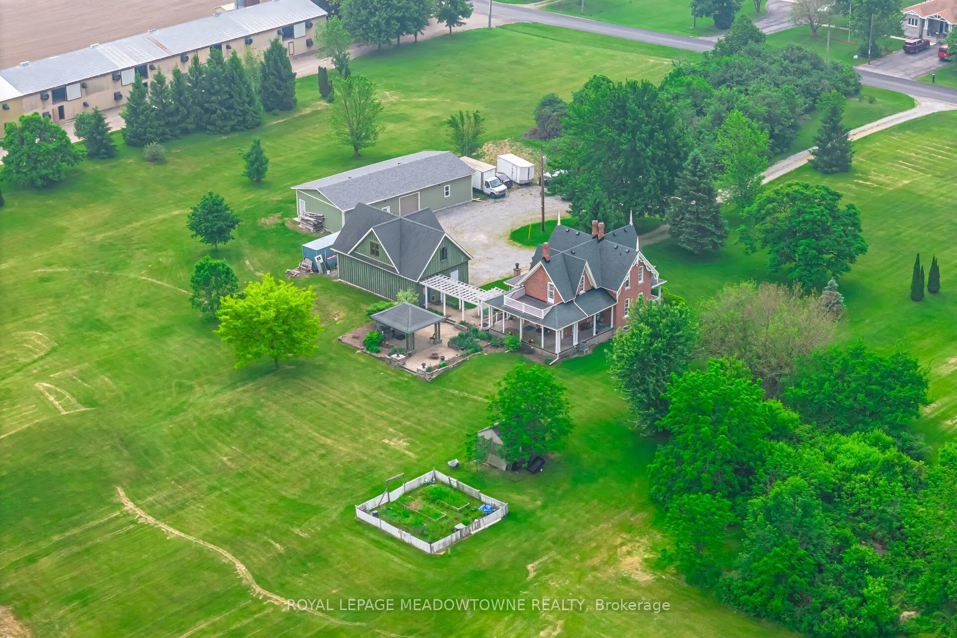 Photo 19 of 965 Metler Road, Pelham, North Pelham — HOMEH