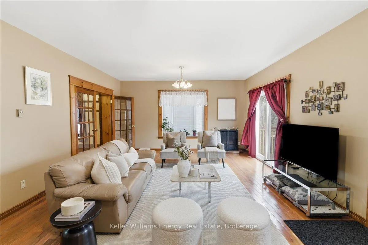 Photo 9 of 482 Simcoe Street N, Oshawa, O'Neill — HOMEH