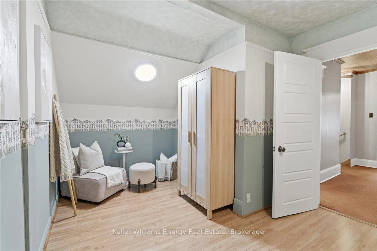 Photo 17 of 482 Simcoe Street N, Oshawa, O'Neill — HOMEH