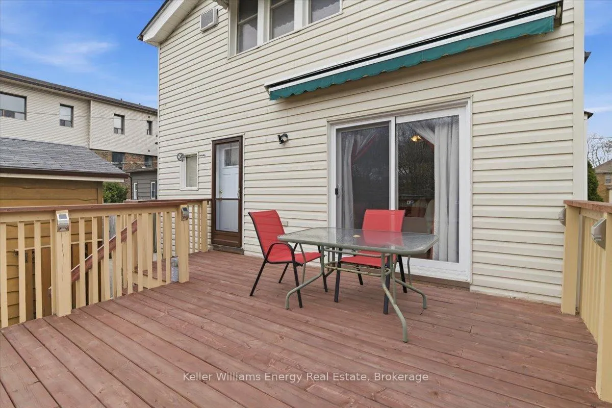 Photo 25 of 482 Simcoe Street N, Oshawa, O'Neill — HOMEH