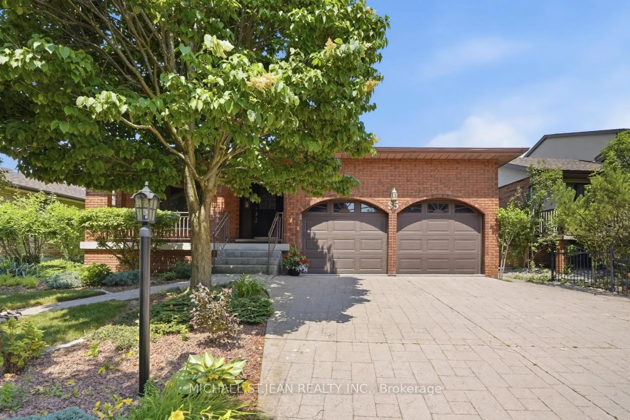 Photo 2 of 35 Audubon Street S, Hamilton, Stoney Creek Mountain — HOMEH