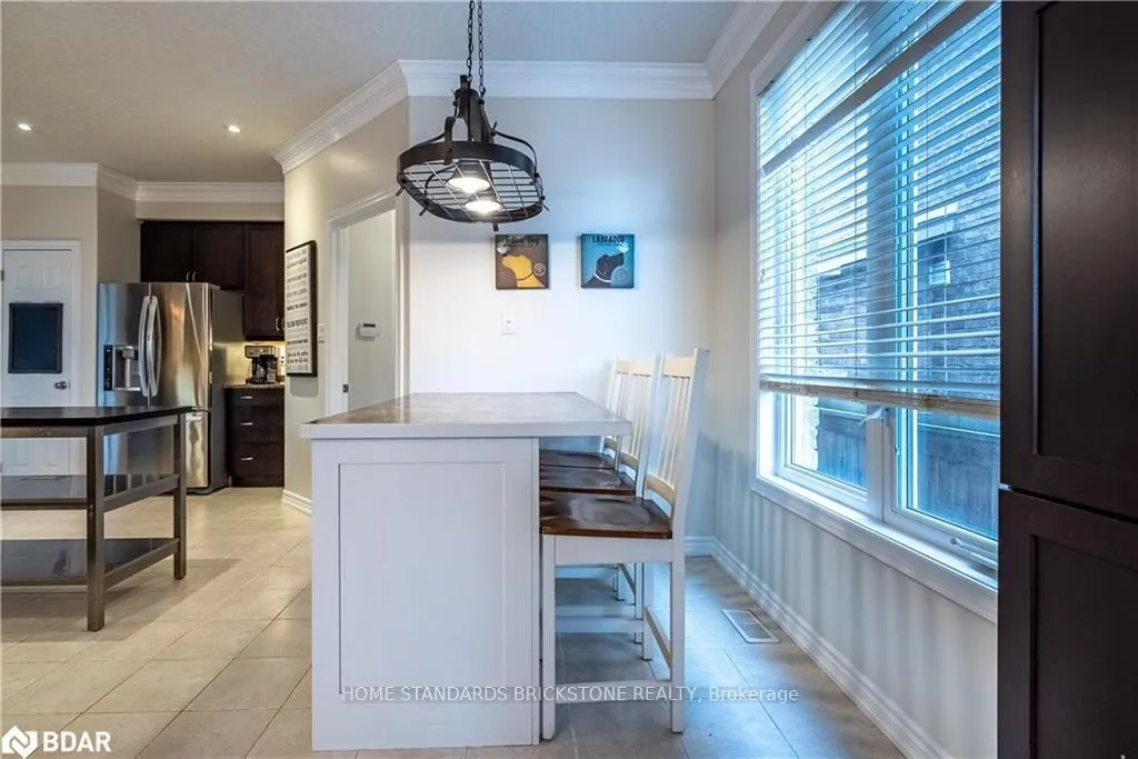 Photo 6 of 53 Graihawk Drive, Barrie, Ardagh — HOMEH
