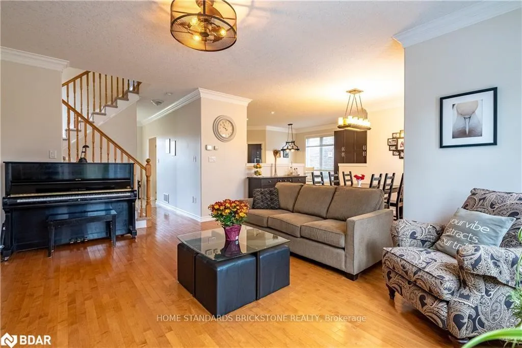 Photo 11 of 53 Graihawk Drive, Barrie, Ardagh — HOMEH