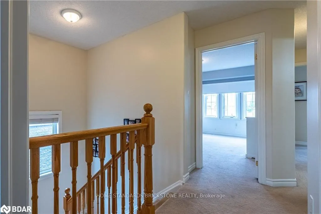 Photo 13 of 53 Graihawk Drive, Barrie, Ardagh — HOMEH