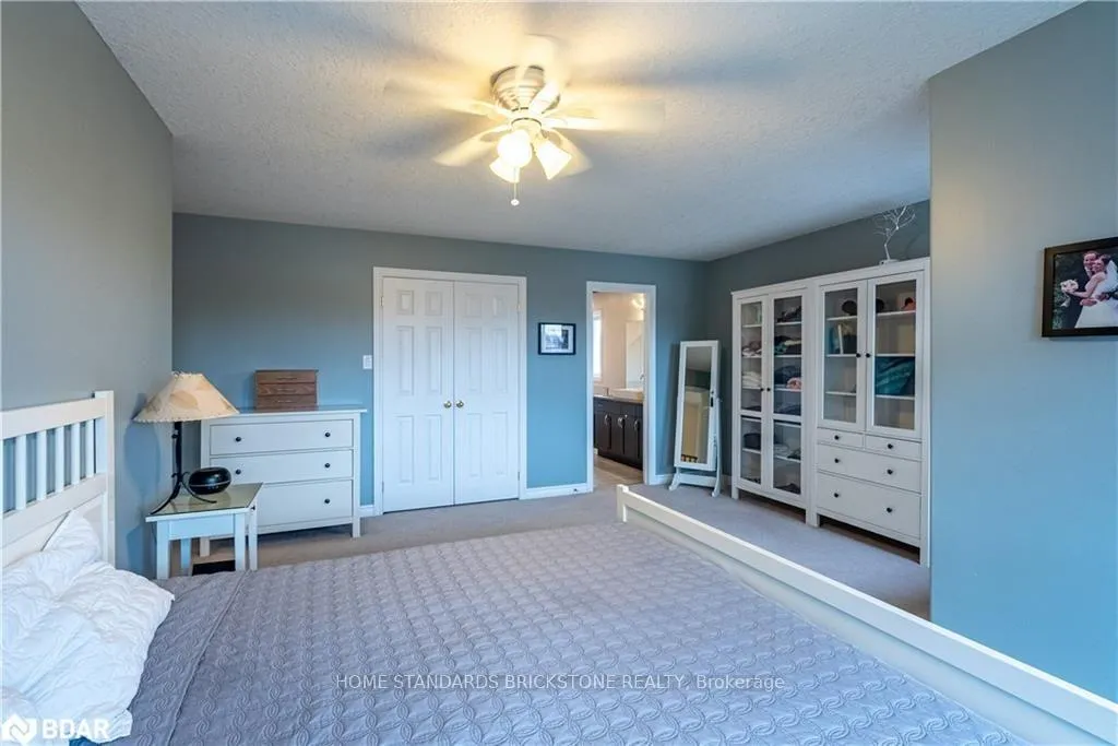 Photo 16 of 53 Graihawk Drive, Barrie, Ardagh — HOMEH
