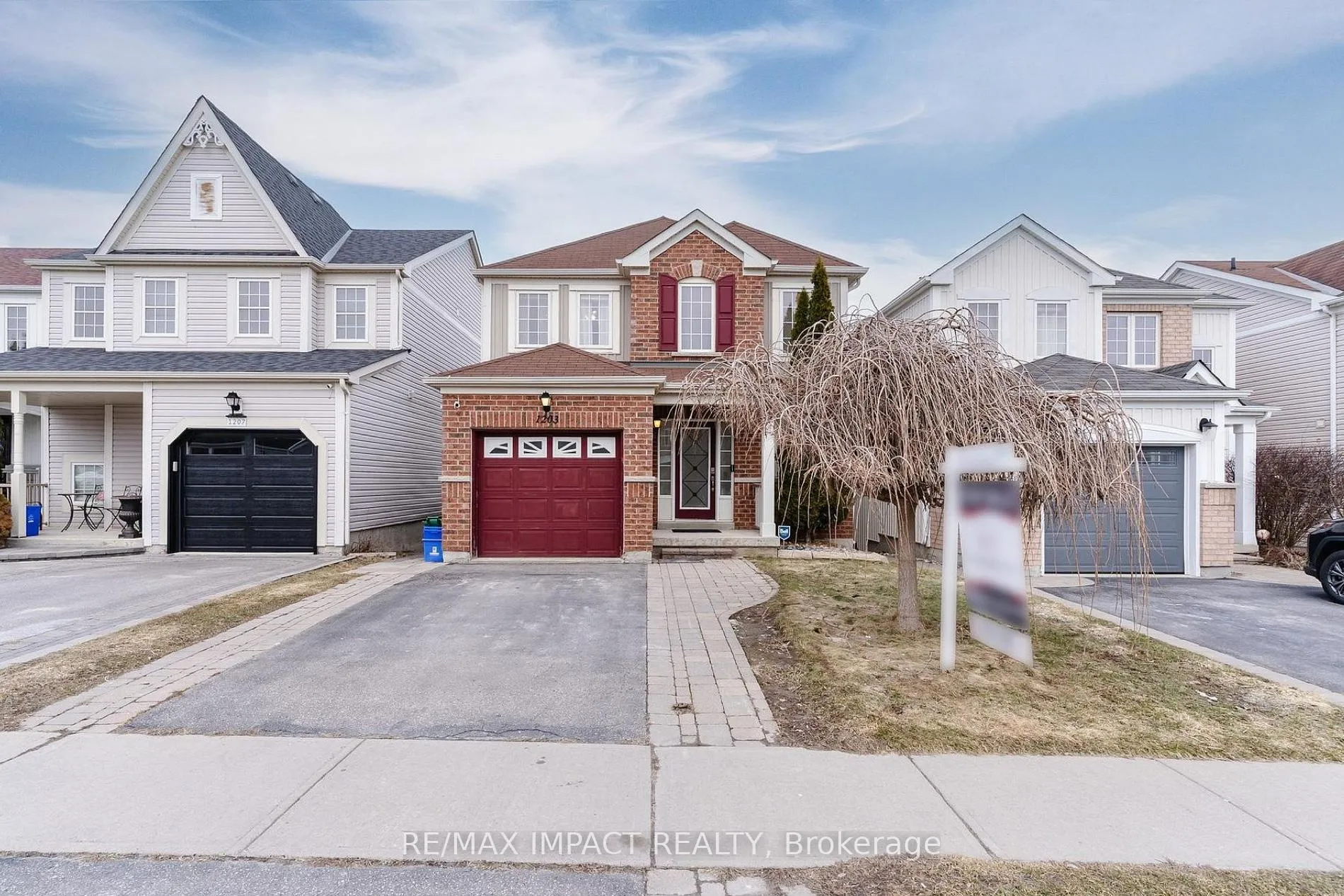 Front of 1203 Meath Drive E