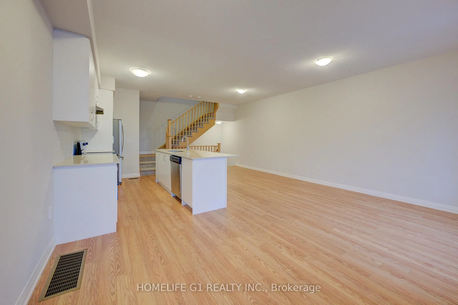 Photo 12 of Unit 611, 585 Colborne Street E, Brantford, East Ward — HOMEH
