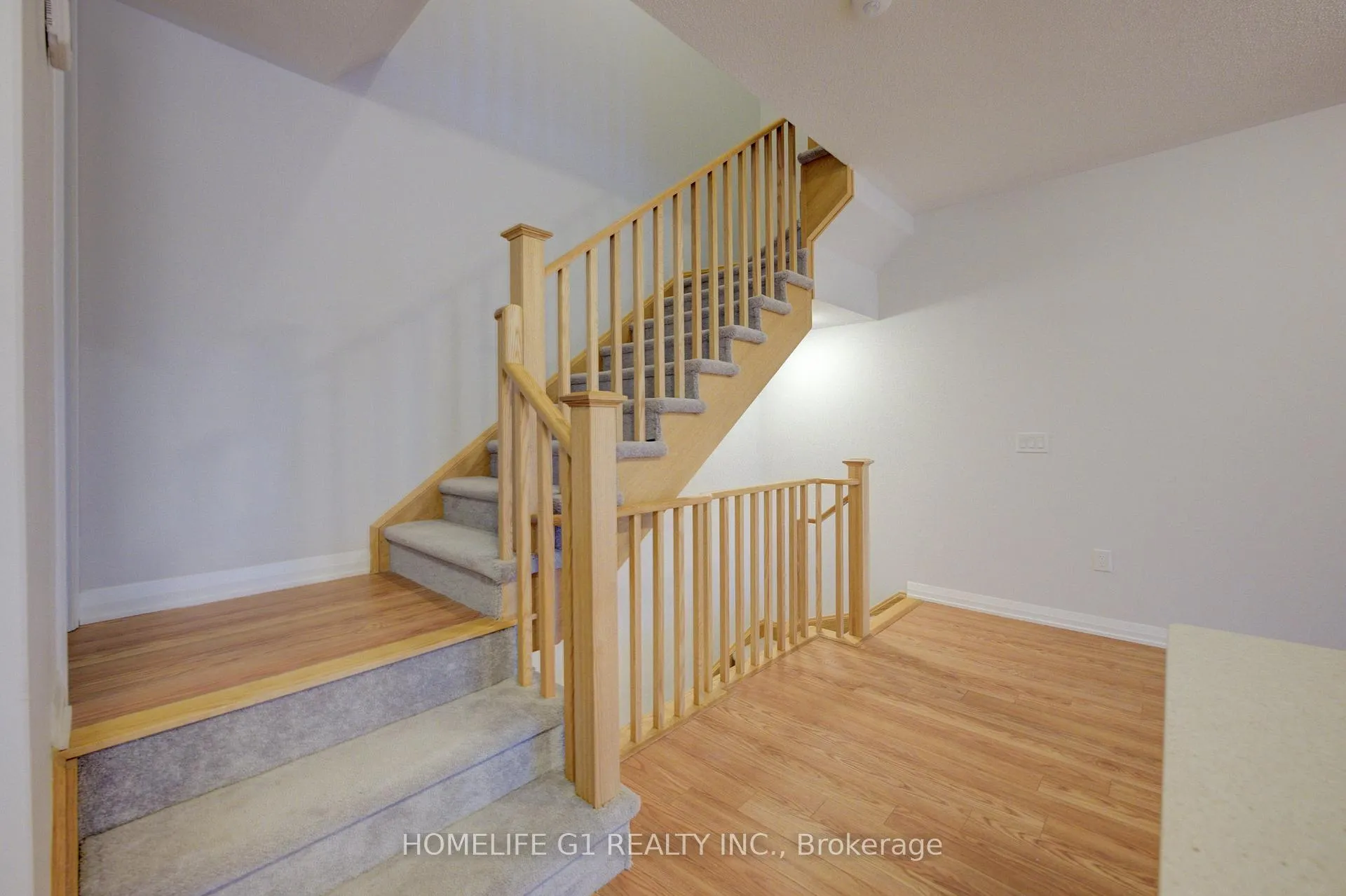 Photo 16 of Unit 611, 585 Colborne Street E, Brantford, East Ward — HOMEH