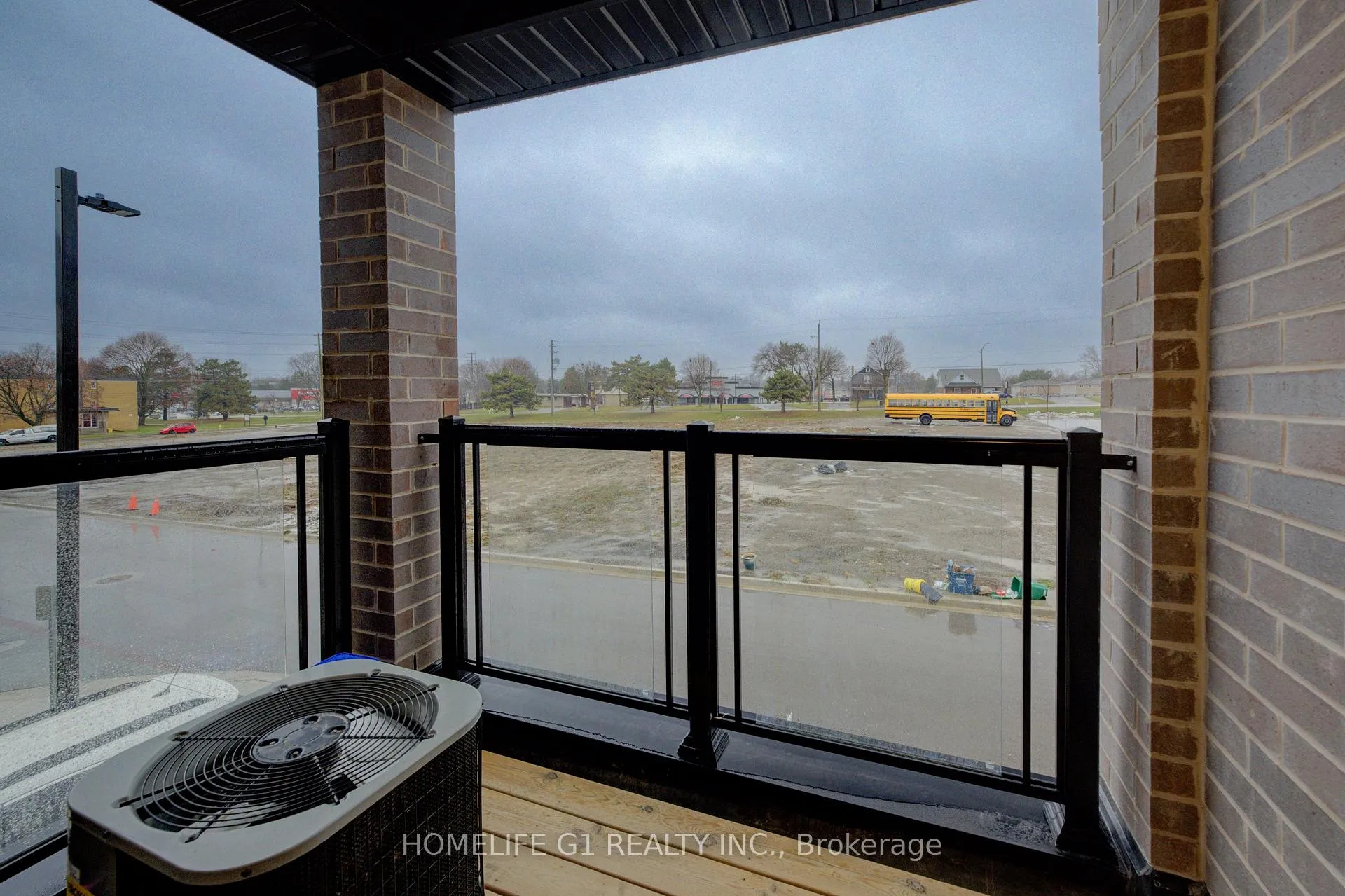 Photo 22 of Unit 611, 585 Colborne Street E, Brantford, East Ward — HOMEH