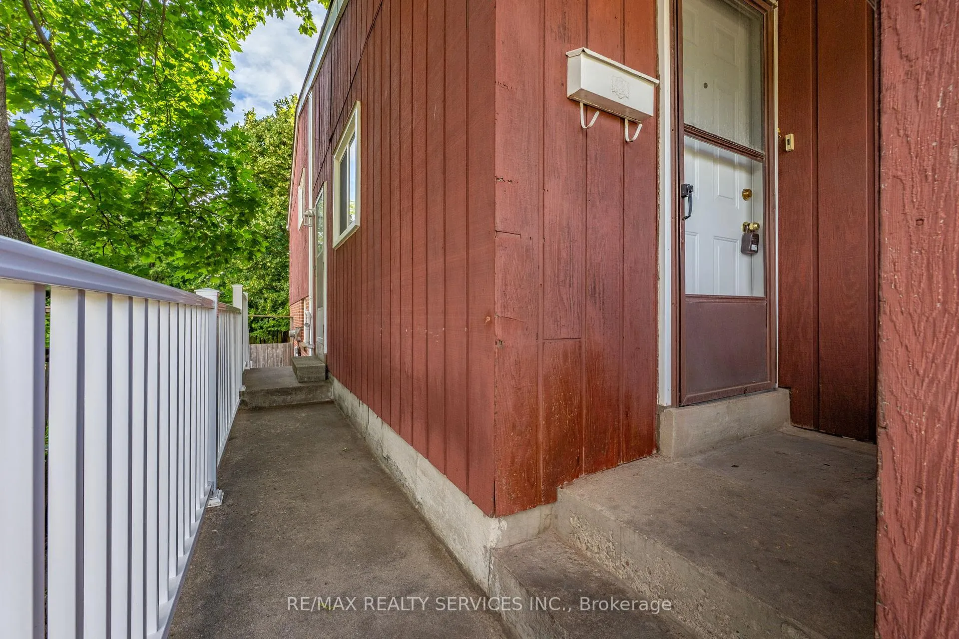 Photo 5 of 2081 South Millway, Mississauga, Erin Mills — HOMEH