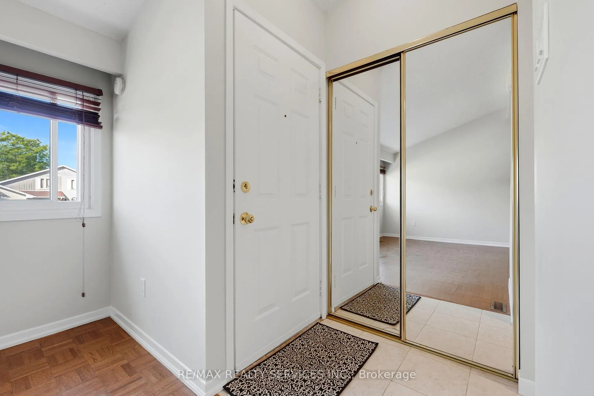 Photo 7 of 2081 South Millway, Mississauga, Erin Mills — HOMEH