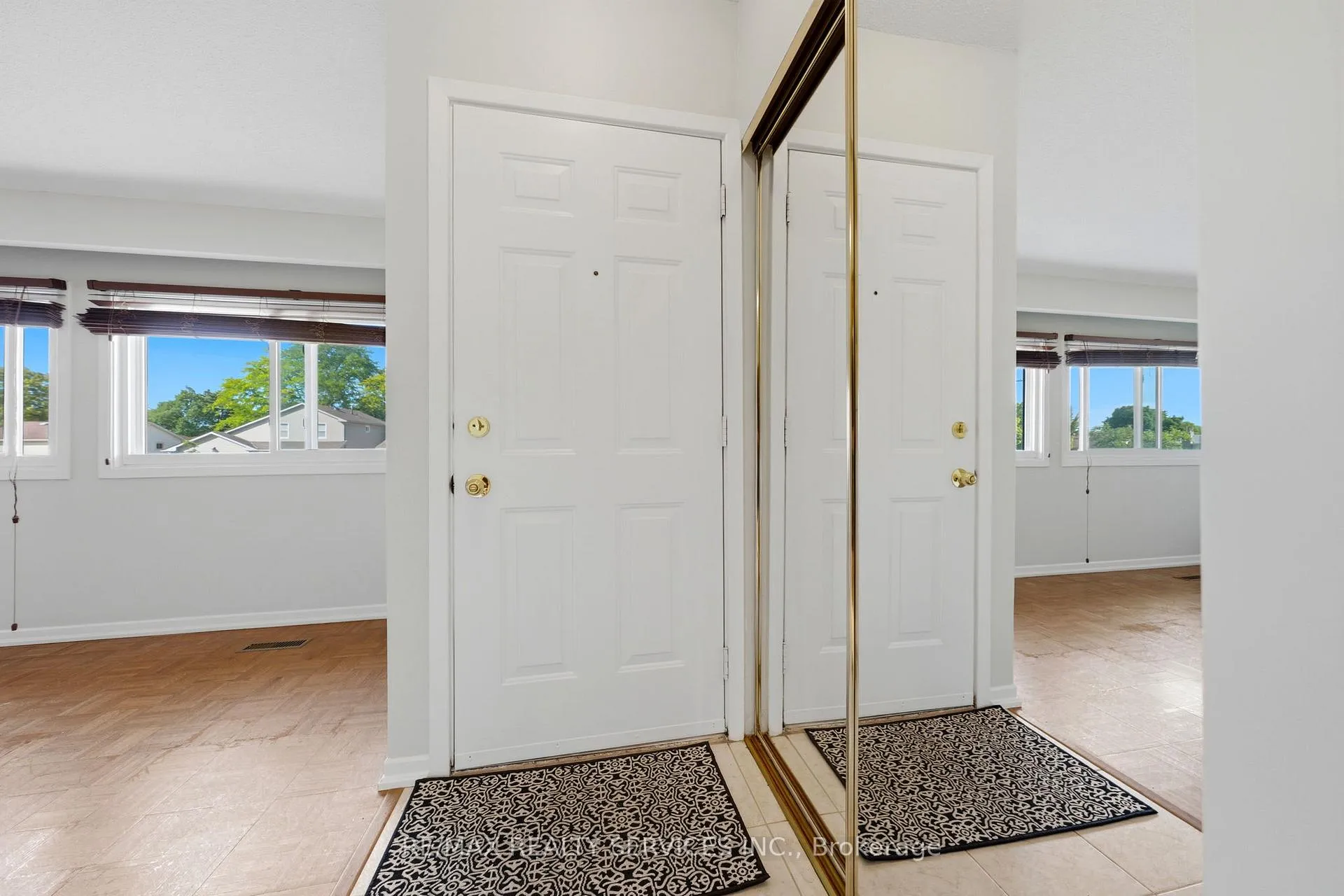 Photo 9 of 2081 South Millway, Mississauga, Erin Mills — HOMEH