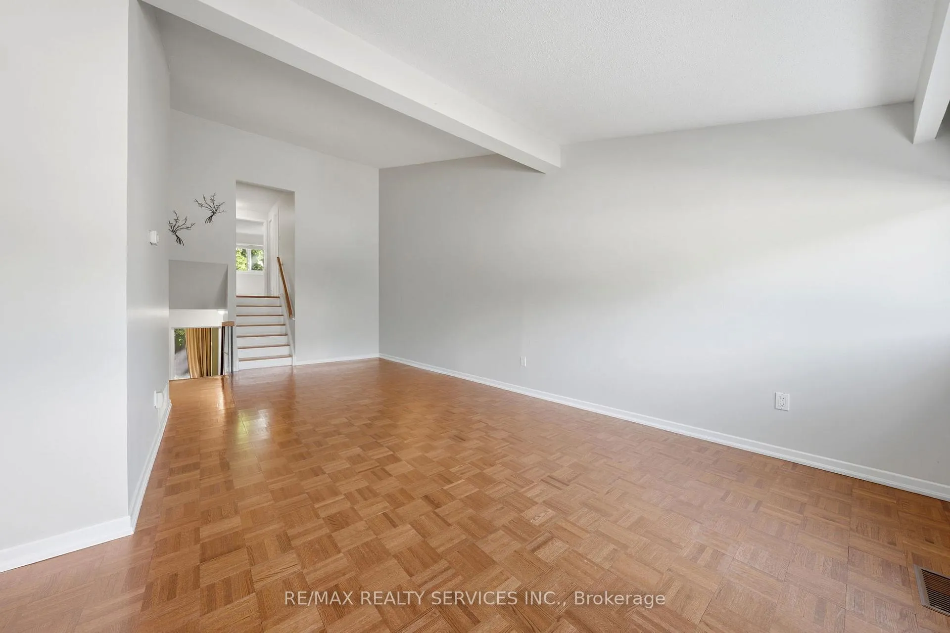 Photo 12 of 2081 South Millway, Mississauga, Erin Mills — HOMEH