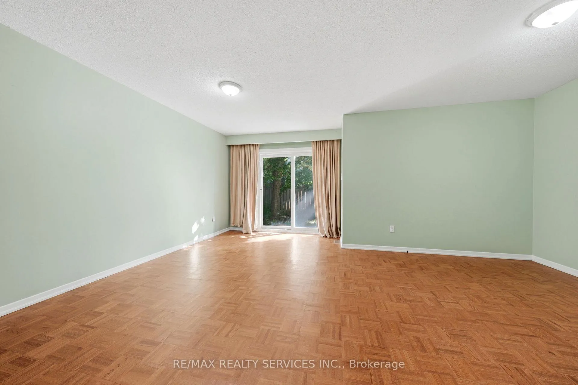 Photo 21 of 2081 South Millway, Mississauga, Erin Mills — HOMEH