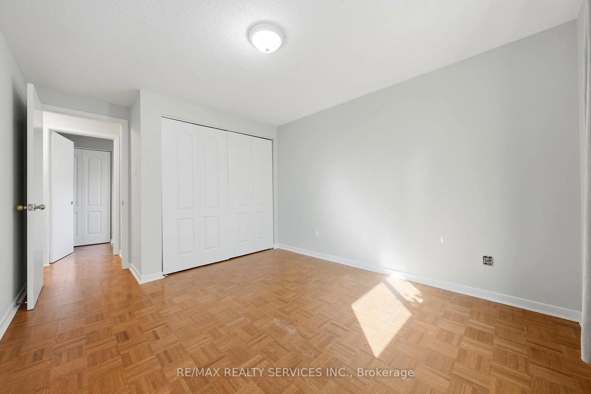 Photo 31 of 2081 South Millway, Mississauga, Erin Mills — HOMEH